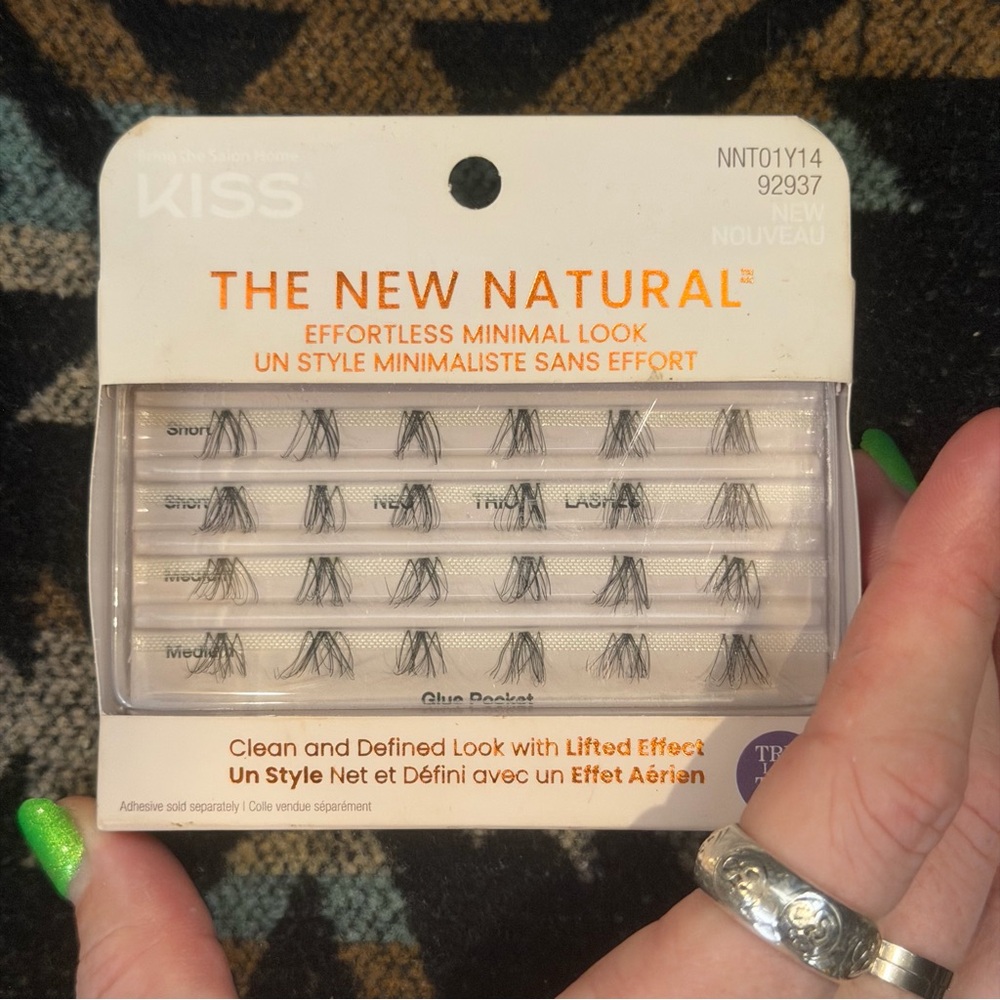 🖤 2/22$ Trio Lash Clusters